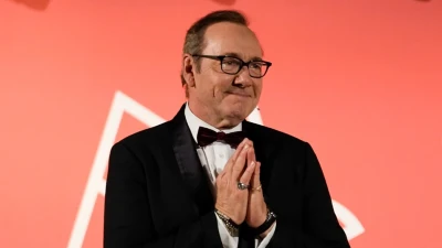 kevin spacey says he has no home as he performs in cyprus while seeking a path back to hollywood