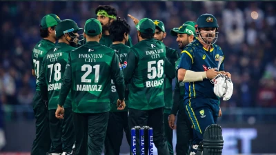 australia vs pakistan 2nd t20i salman agha powers 90 run win in lahore